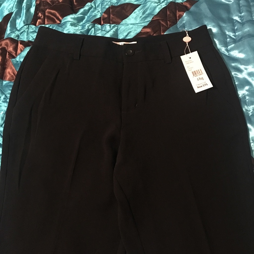 CAbi- Black women/misses dress pants, size 4